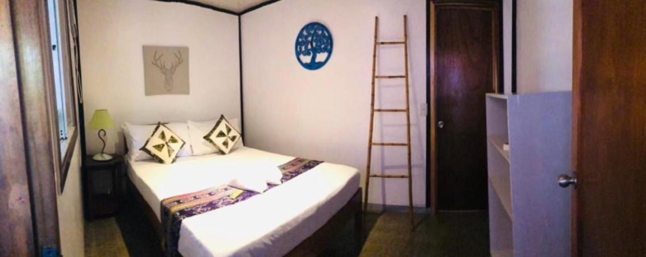 Keira Backpackers Hotel El Nido Kültér fotó
